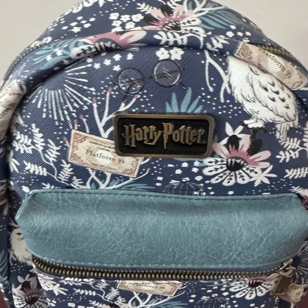 New Bioworld Blue and White Harry Potter Hedwig Mini Backpack